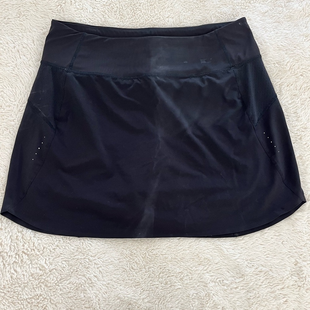 Black Athleta Skort and Size Large Black Skort from Tranquility